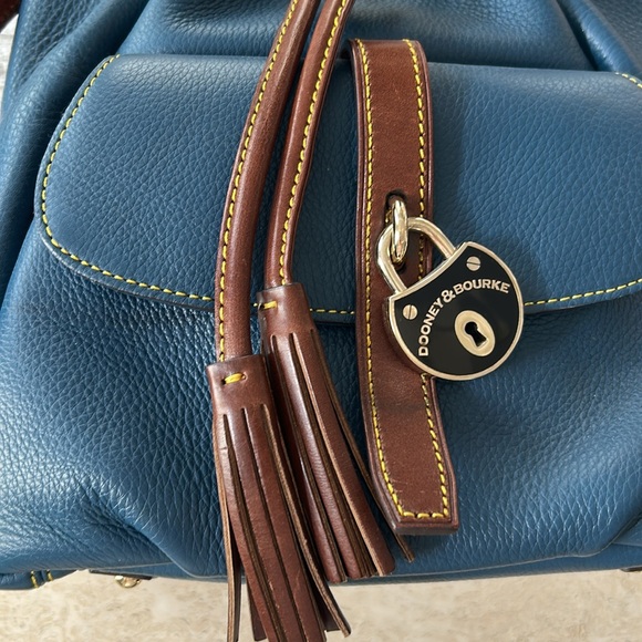 Dooney & Bourke Samba Drawstring bag - Picture 2 of 11